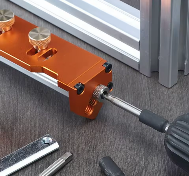 No. 5 How to Thread the End of 4040 T-Slot Extrusion: Hand Tapping vs. Using a Drill and Tap Jig
